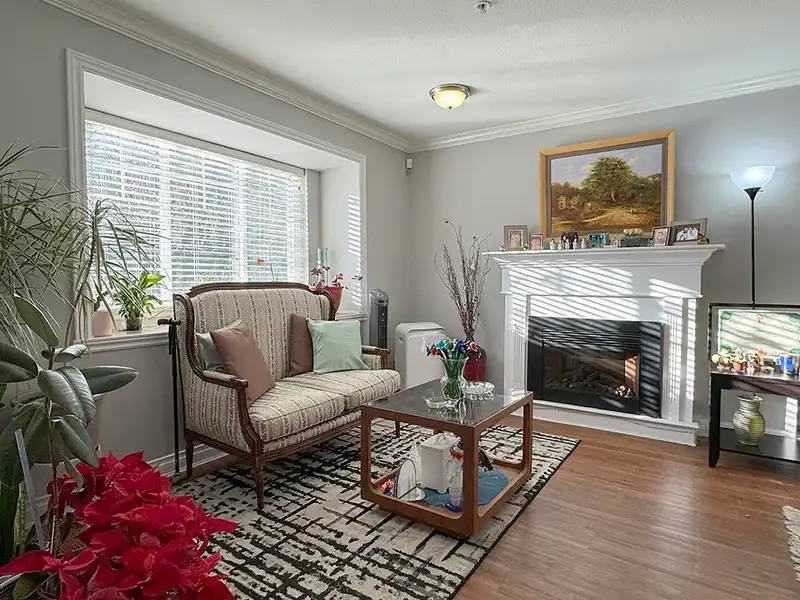 39 11255 132 STREET - photo 4 of 26