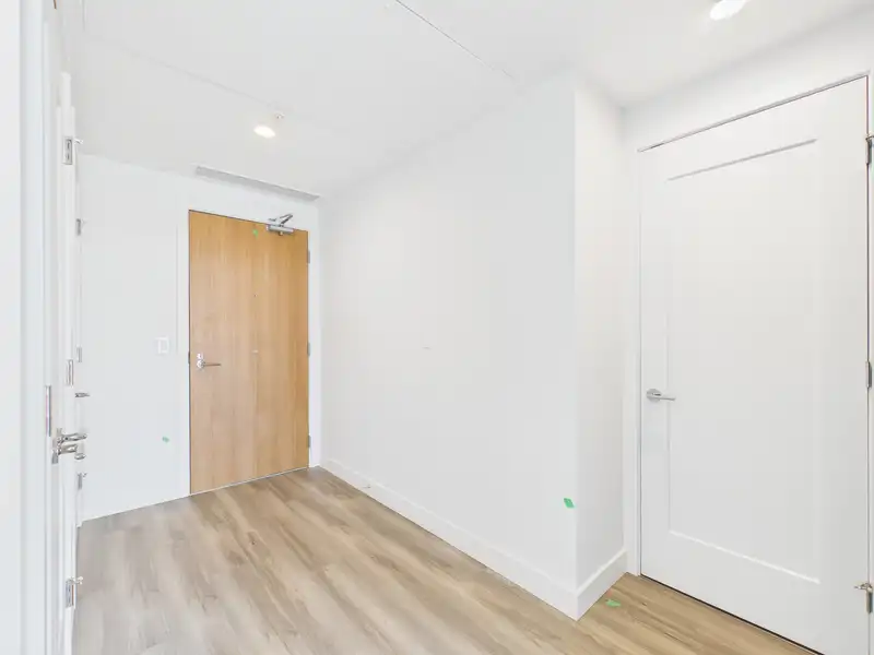 2704 2381 BETA AVENUE - photo 4 of 24