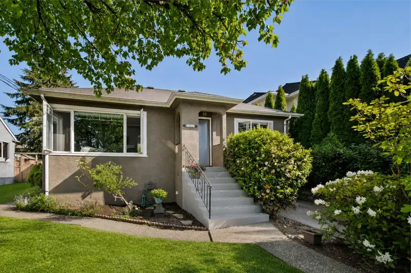 306 NINTH AVENUE - photo 1 of 33