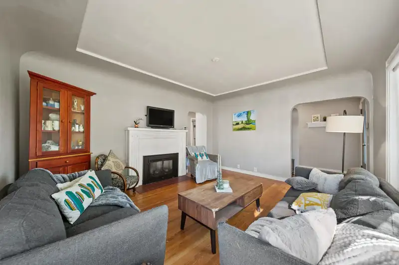 306 NINTH AVENUE - photo 3 of 33