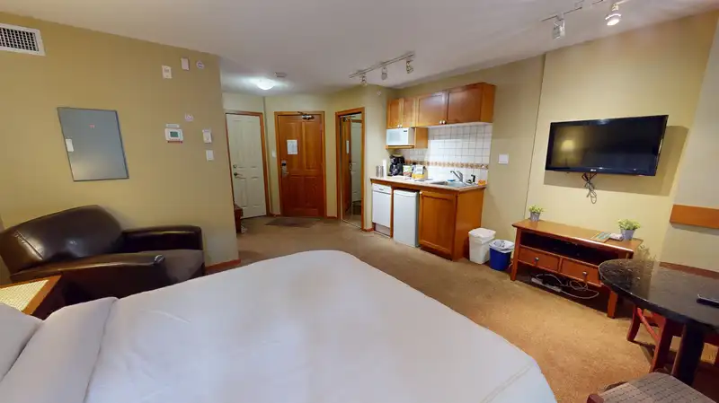 127 4315 NORTHLANDS BOULEVARD - photo 1 of 11