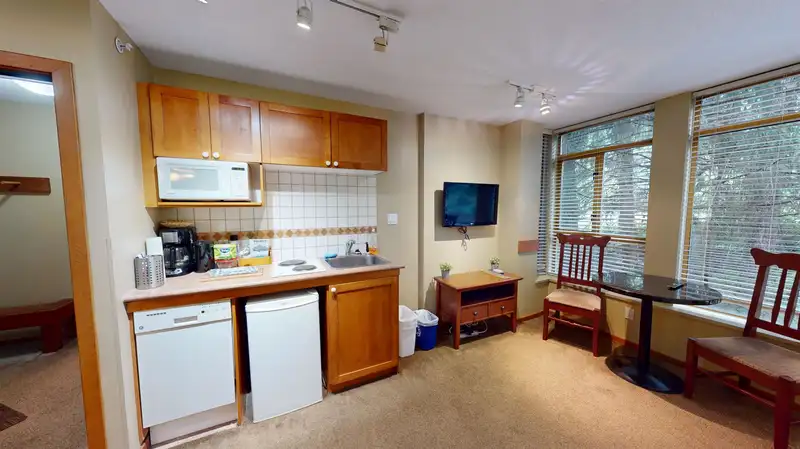 127 4315 NORTHLANDS BOULEVARD - photo 3 of 11