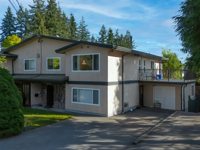 2090 WINSLOW AVENUE - photo 3 of 40