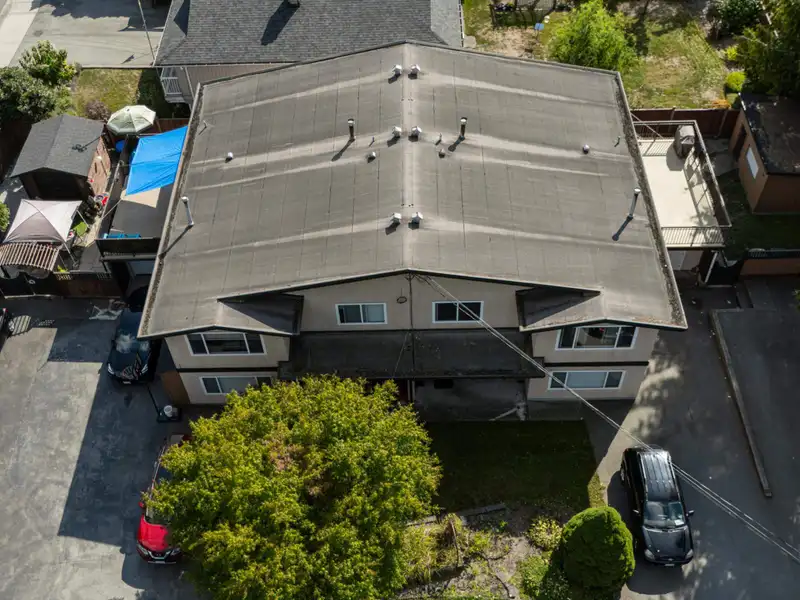 2090 WINSLOW AVENUE - photo 4 of 40