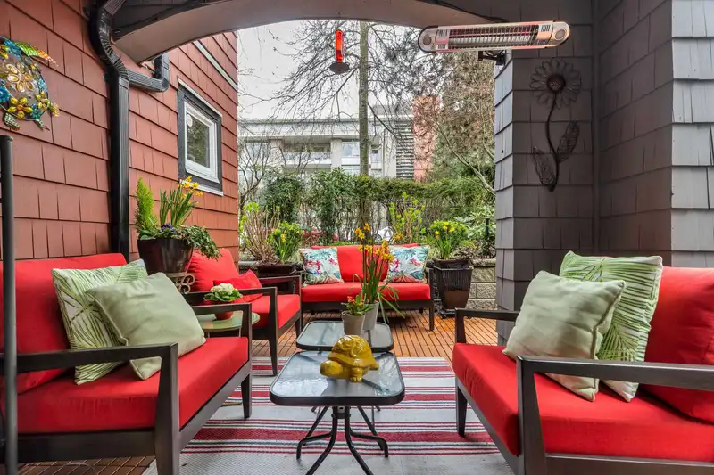 102 736 W 14TH AVENUE - photo 1 of 38