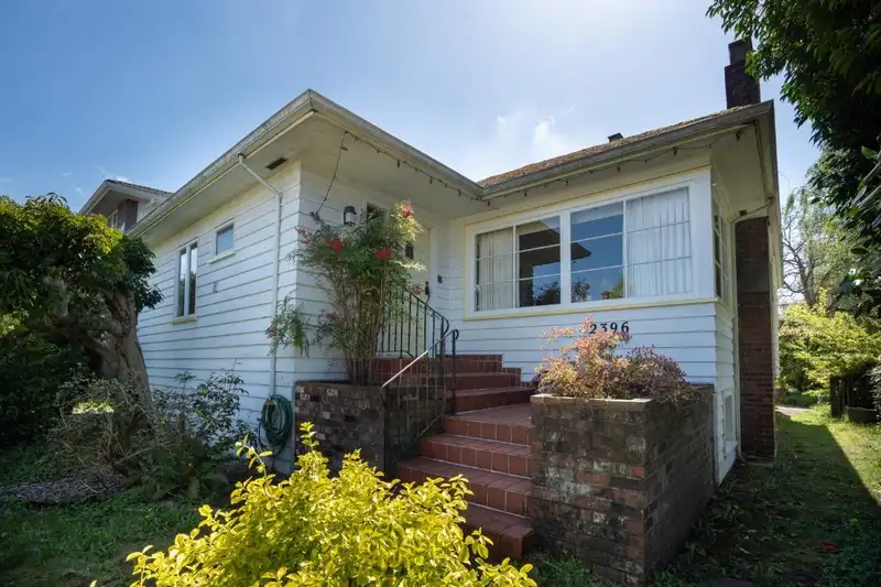2396 W 18TH AVENUE - photo 2 of 40