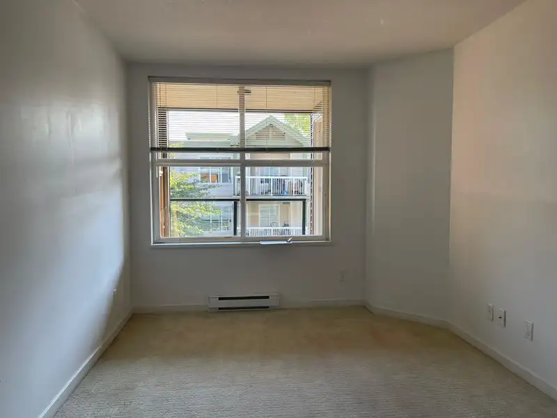 317 10707 139 STREET - photo 4 of 7
