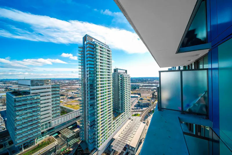 2605 8189 CAMBIE STREET - photo 4 of 22