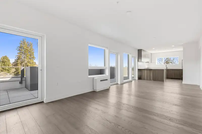308 3590 W 39TH AVENUE - photo 1 of 23
