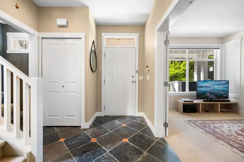 1931 PARKWAY BOULEVARD - photo 3 of 37