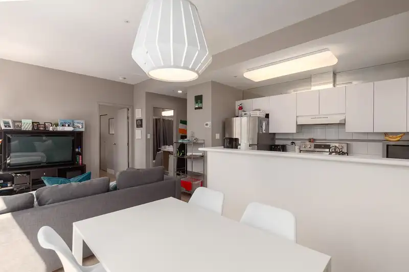 603 989 NELSON STREET - photo 4 of 18