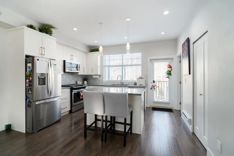 57 14541 WINTER CRESCENT - photo 1 of 25