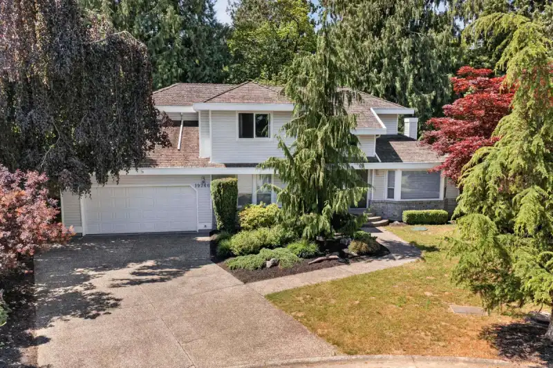 19766 43 AVENUE - photo 1 of 40