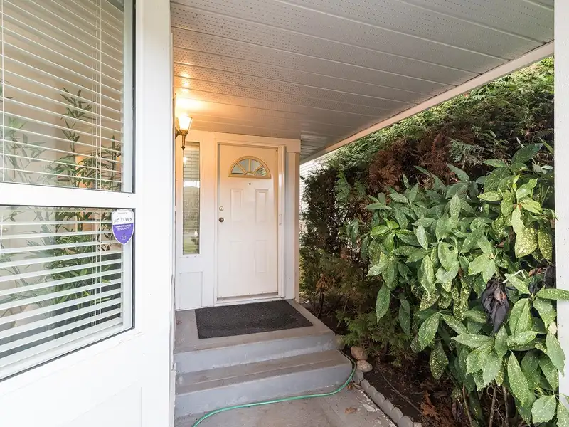 6465 121A STREET - photo 4 of 40