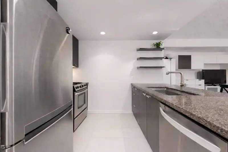 103 2232 DOUGLAS ROAD - photo 4 of 16