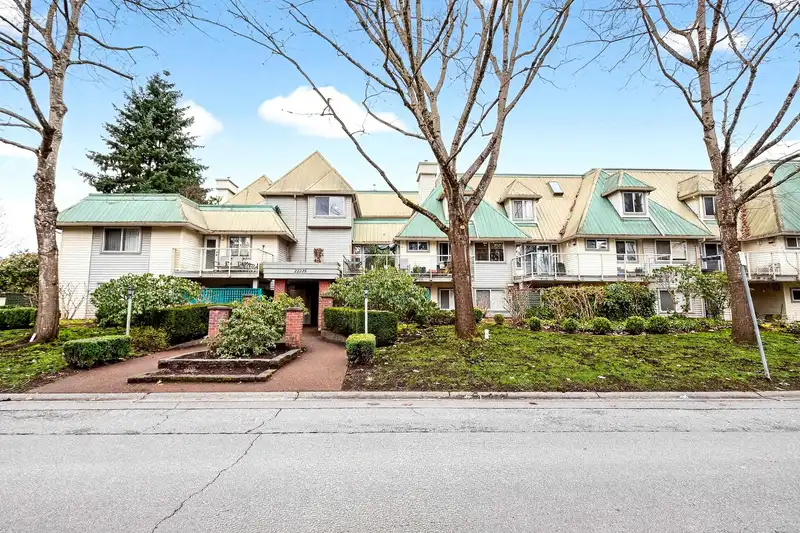 101 22275 123 AVENUE - photo 2 of 35