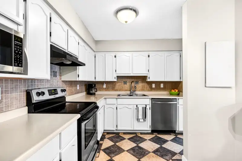 101 22275 123 AVENUE - photo 4 of 35