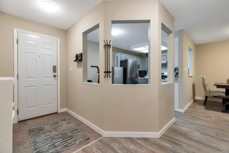 203 19835 64 AVENUE - photo 4 of 29