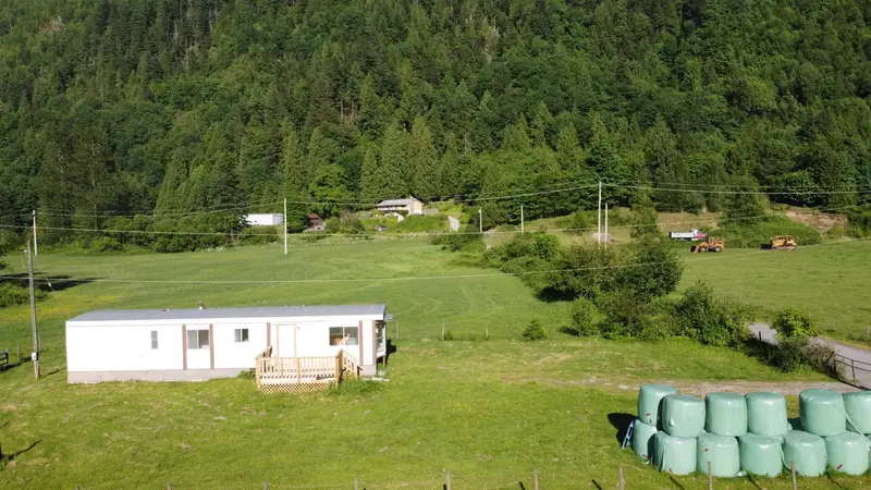 58661 DENT ROAD - photo 4 of 7