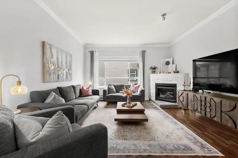 7 9420 FERNDALE ROAD - photo 2 of 27