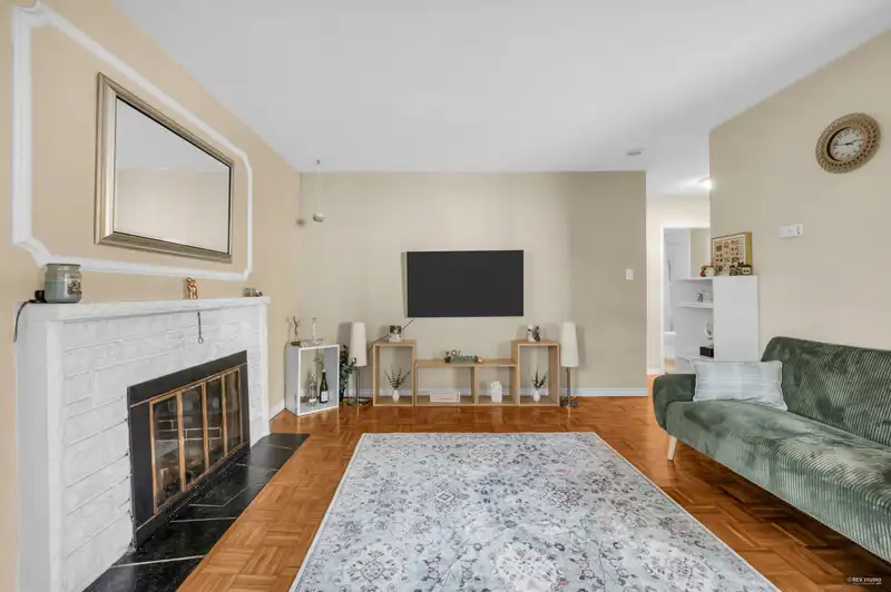 2 140 E 20TH STREET - photo 3 of 16