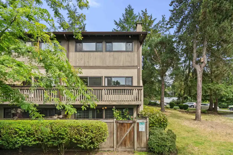 1067 LILLOOET ROAD - photo 1 of 29