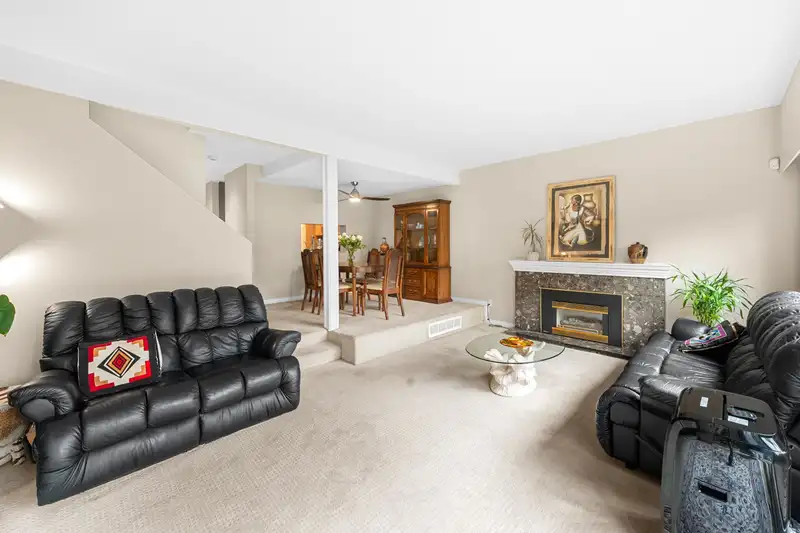 1067 LILLOOET ROAD - photo 3 of 29