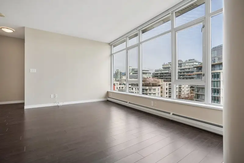 805 108 W 1ST AVENUE - photo 3 of 25