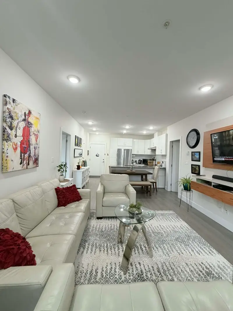 407 15351 101 AVENUE - photo 3 of 25