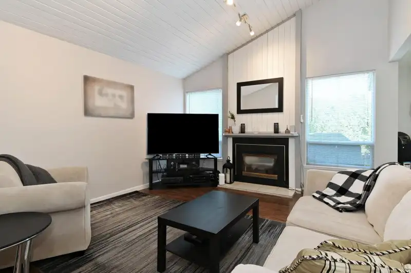6290 W GREENSIDE DRIVE - photo 2 of 29