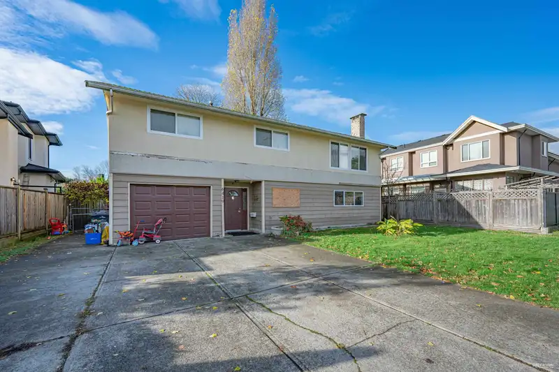 6419 AZURE ROAD - photo 1 of 6