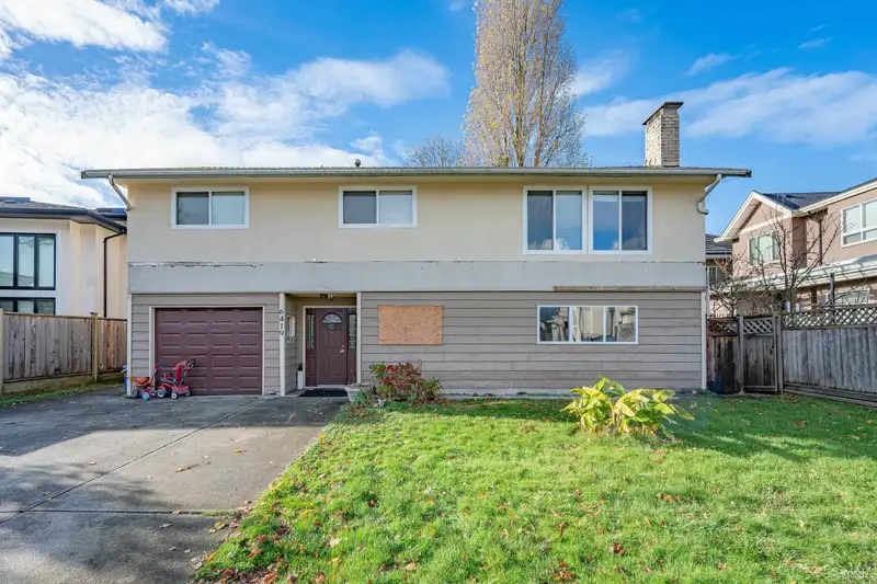 6419 AZURE ROAD - photo 2 of 6