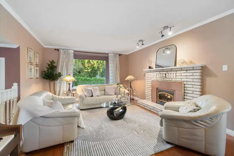 2640 MCLAUGHLIN COURT - photo 2 of 40