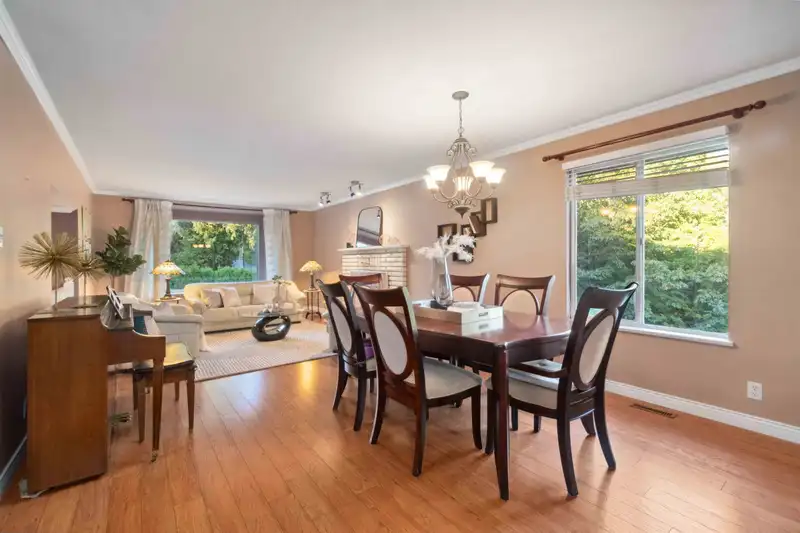 2640 MCLAUGHLIN COURT - photo 4 of 40