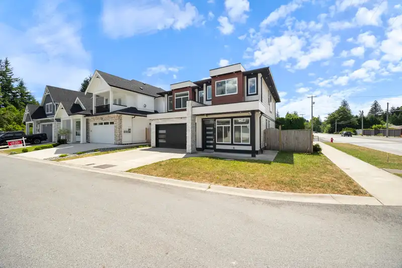 860 WILLOW PLACE - photo 4 of 40