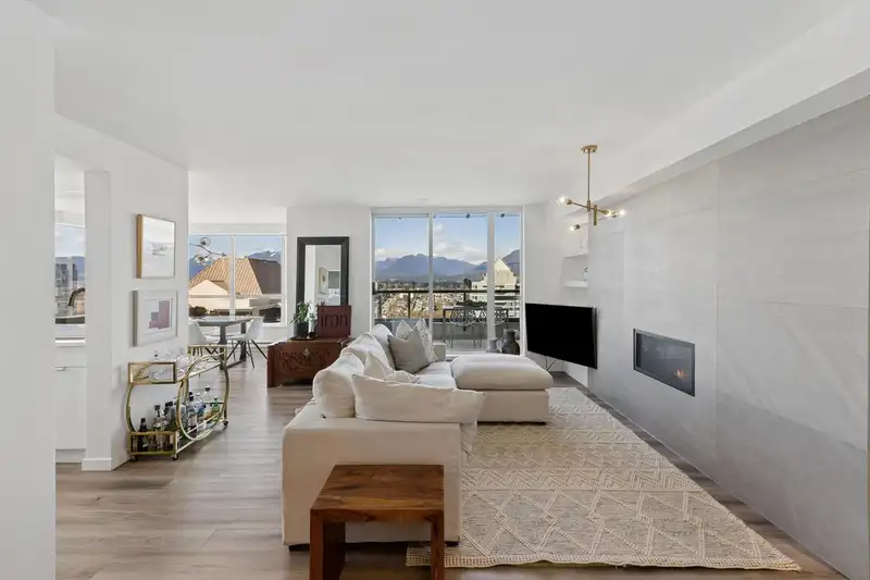 3203 2138 MADISON AVENUE - photo 3 of 38