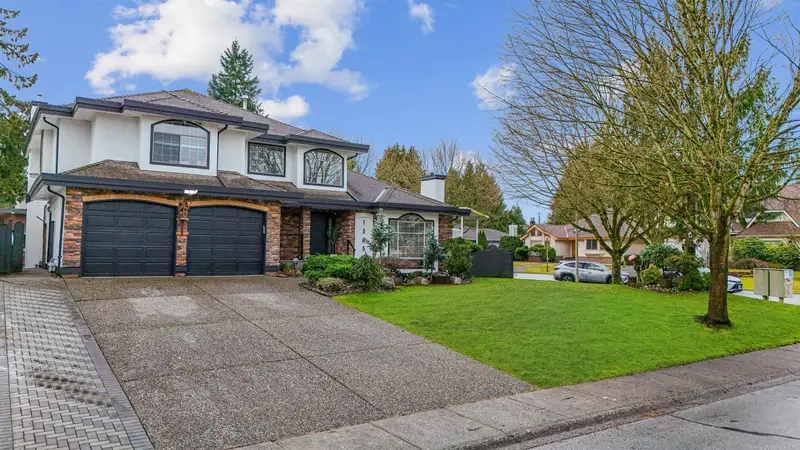 15656 92A AVENUE - photo 2 of 25