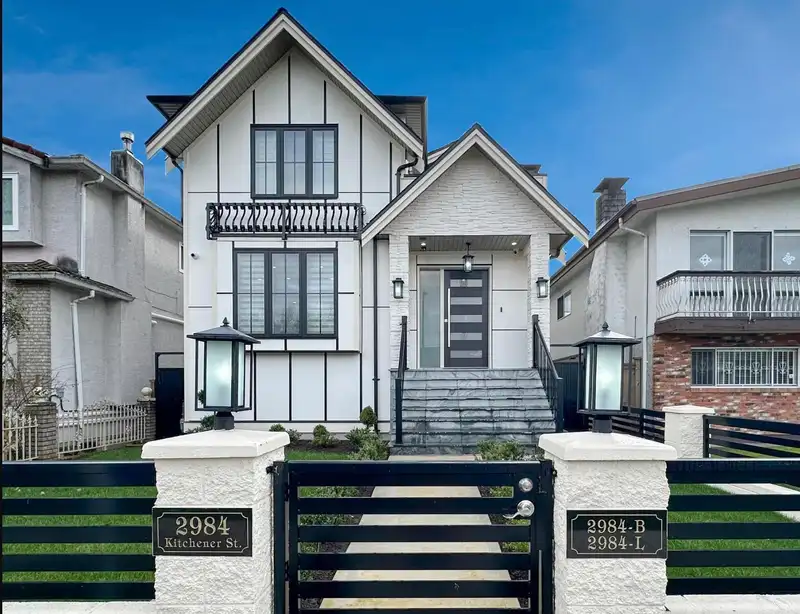 2984 KITCHENER STREET - photo 1 of 25