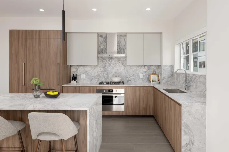 127 19451 SUTTON AVENUE - photo 1 of 25