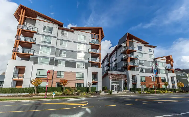 406 11501 84 AVENUE - photo 1 of 26