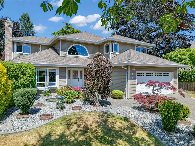 15033 21B AVENUE - photo 3 of 37