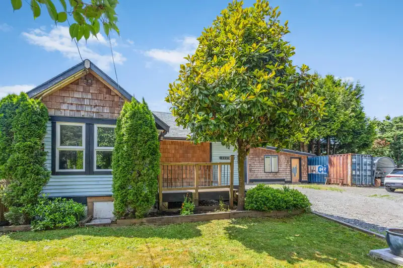 11155 PRINCESS STREET - photo 2 of 24