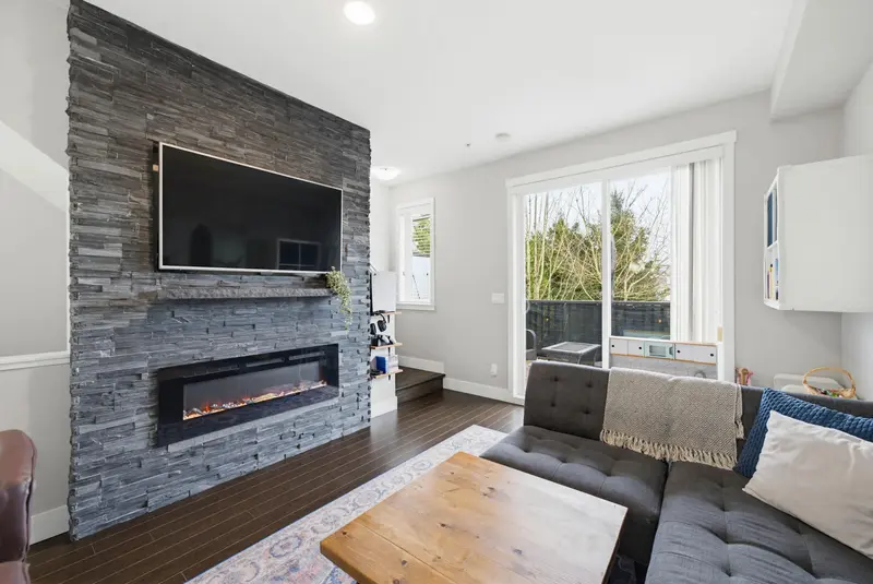 11 8250 209B STREET - photo 4 of 25