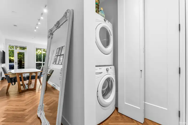 107 14968 101A AVENUE - photo 2 of 20