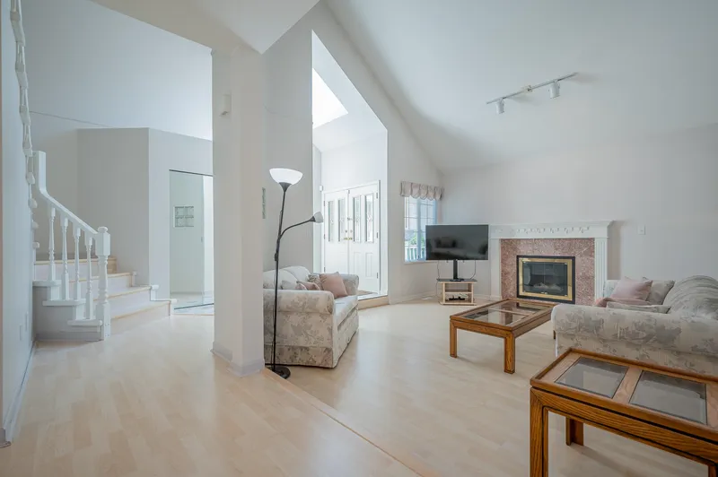 3320 ABBEY LANE - photo 3 of 25