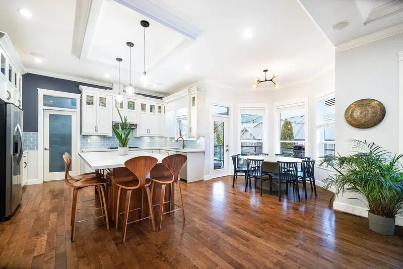 1031 JAY CRESCENT - photo 3 of 25