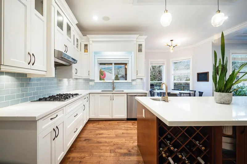 1031 JAY CRESCENT - photo 4 of 25