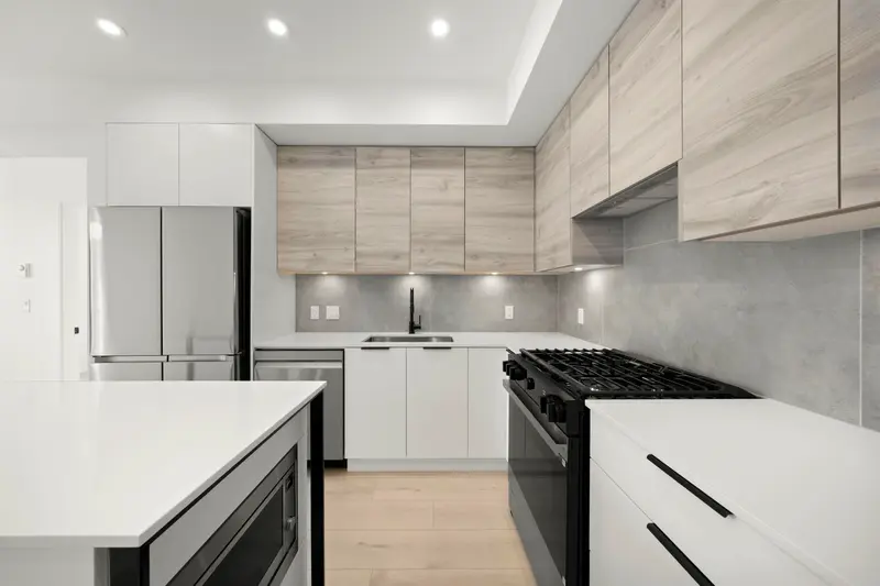 301 30494 CARDINAL AVENUE - photo 4 of 8