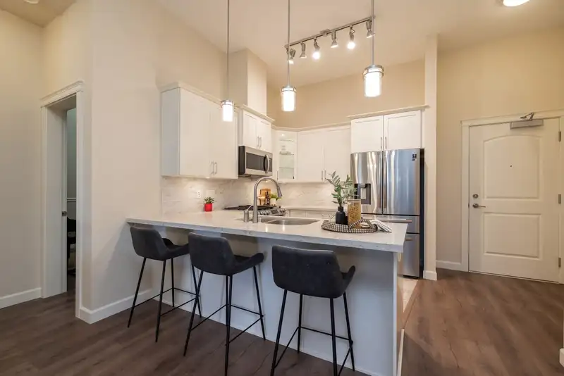 609 20325 85 AVENUE - photo 1 of 40
