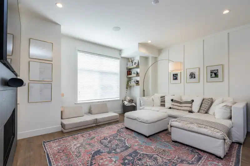 19 14541 WINTER CRESCENT - photo 2 of 40